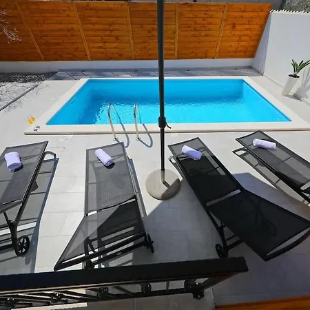 Luxury Apartment Petra With Private Pool Zadar Exterior photo