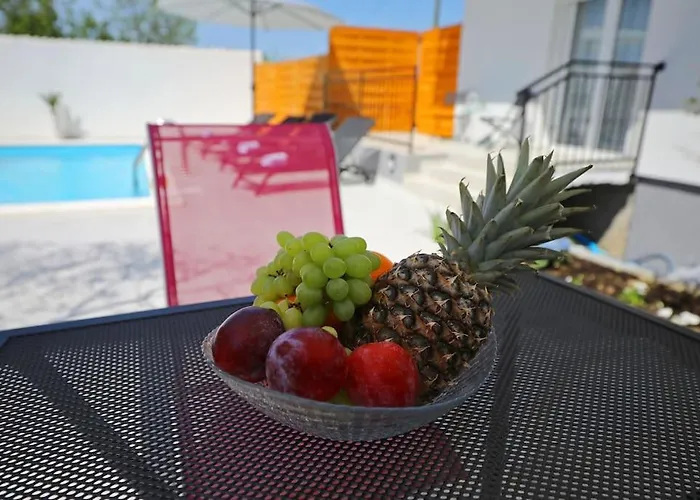 Luxury Apartment Petra With Private Pool