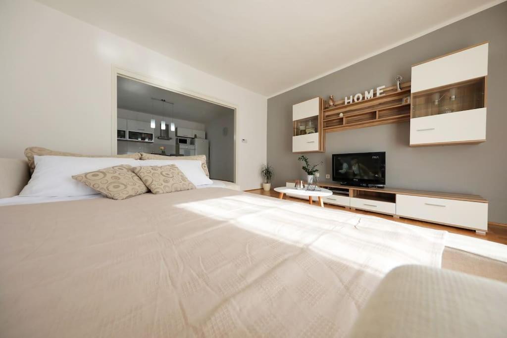 Luxury Petra With Private Pool Zadar